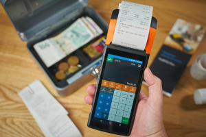 Máy POS bán hàng – “Trợ thủ” tối ưu hóa vận hành cho mọi mô hình kinh doanh nghiệp!
